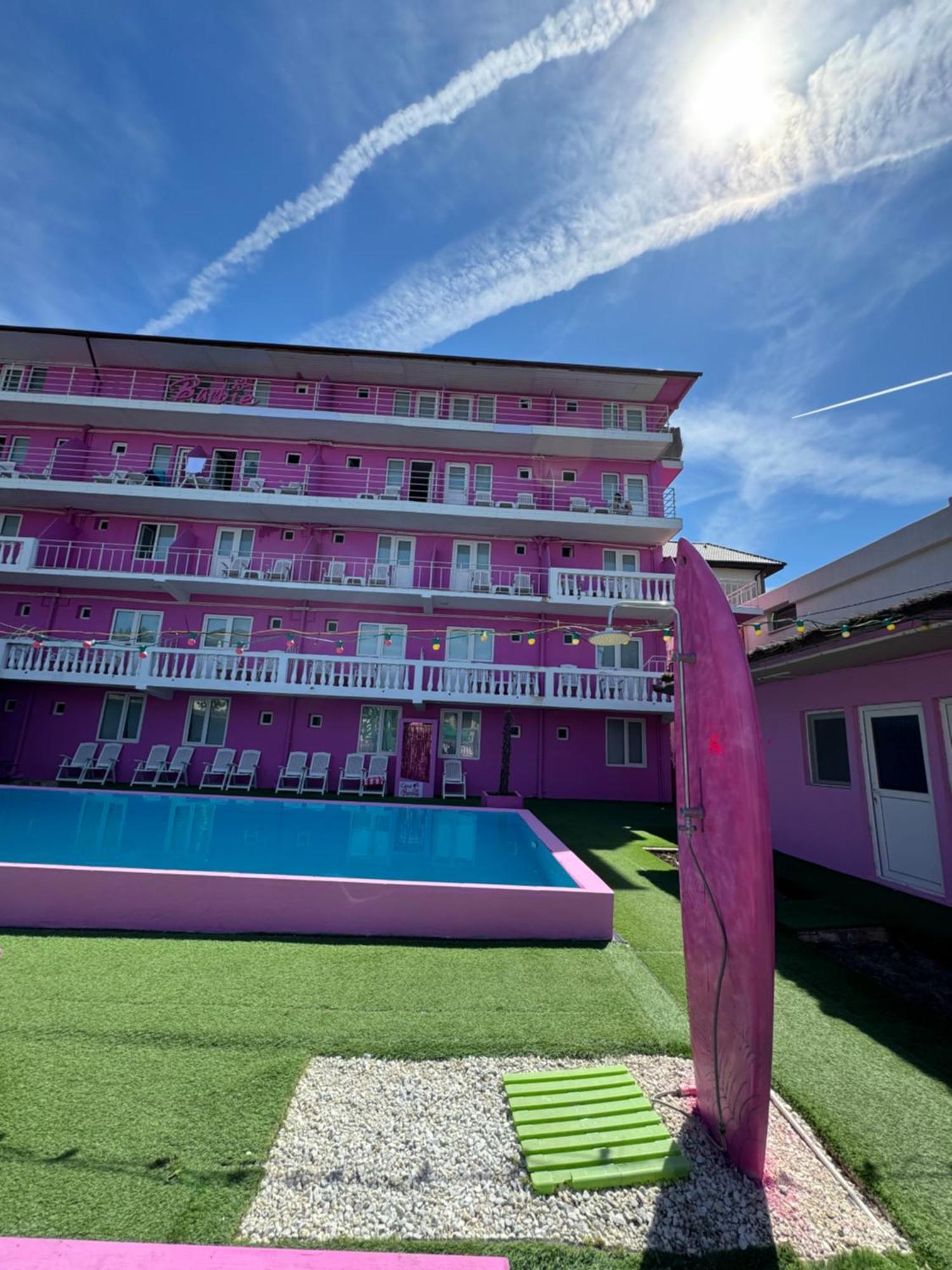 Хостел Casa Barbie Костинешти Экстерьер фото