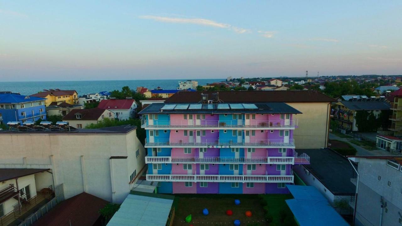 Хостел Casa Barbie Костинешти Экстерьер фото